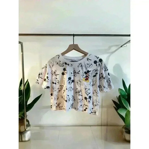 Disney Tops - Disney Womens White T-Shirt Mickey Mouse Short Sleeve Crew Neck Size Large